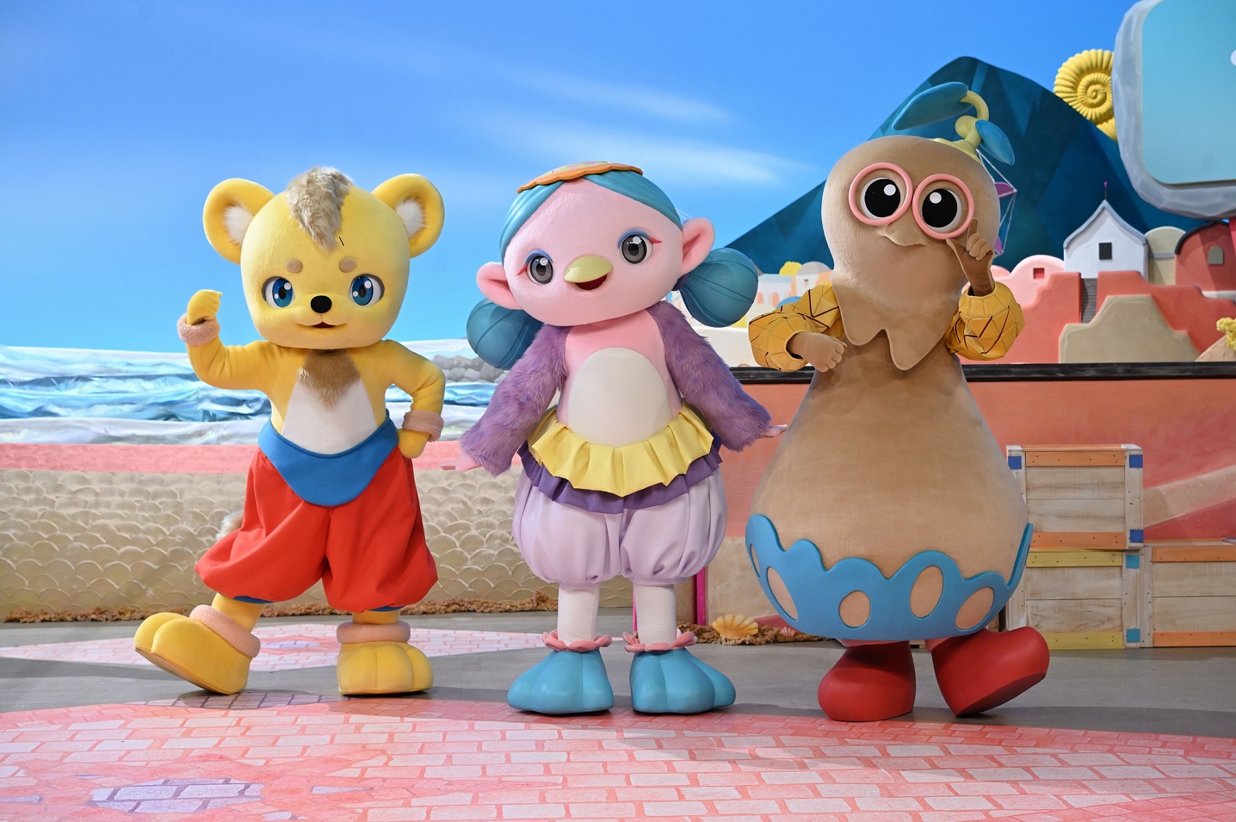 ファンターネの登場キャラクター、みもも、やころ、ルチータの画像