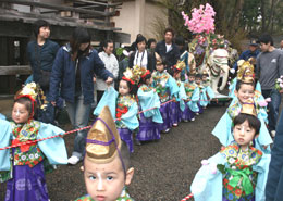 神輿渡御・稚児行列の画像